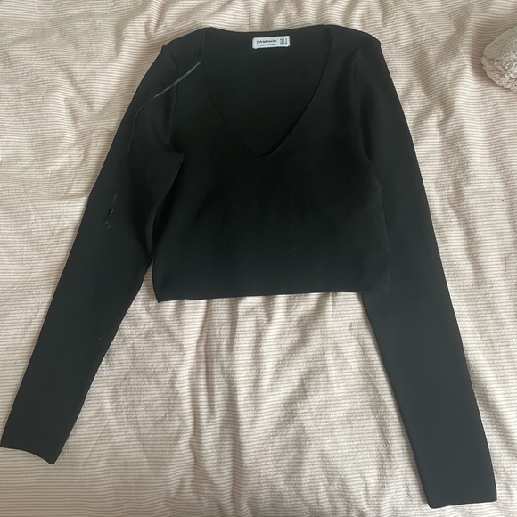 $15 STRADIVARIUS | Black M Long Sleeve - Picture 1 of 3